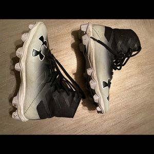 Boys cleats